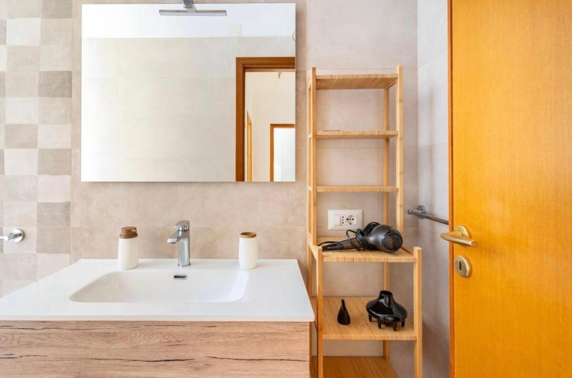 Luluhouse Apartment เชฟาลู ภายนอก รูปภาพ