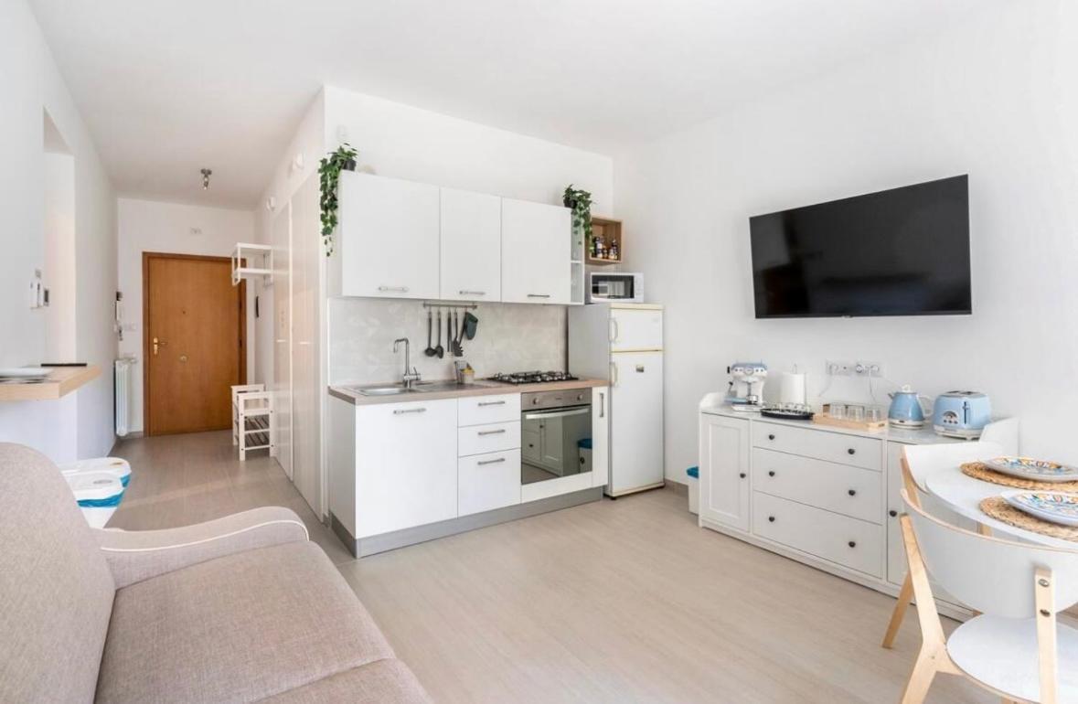 Luluhouse Apartment เชฟาลู ภายนอก รูปภาพ